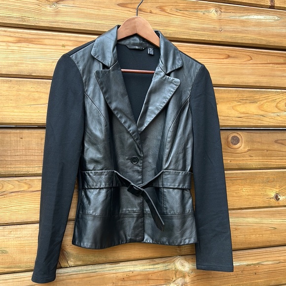 Teenflo leather 🔥and viscose 🔥belted blazer - Picture 2 of 9